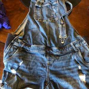 Maternity short-all’s